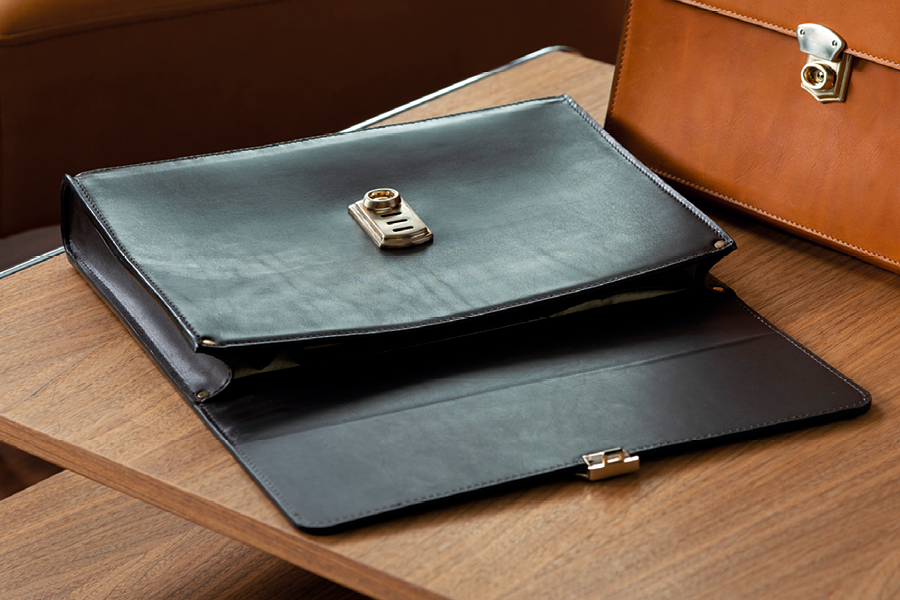 Taschen Hammann Underarm Document Case